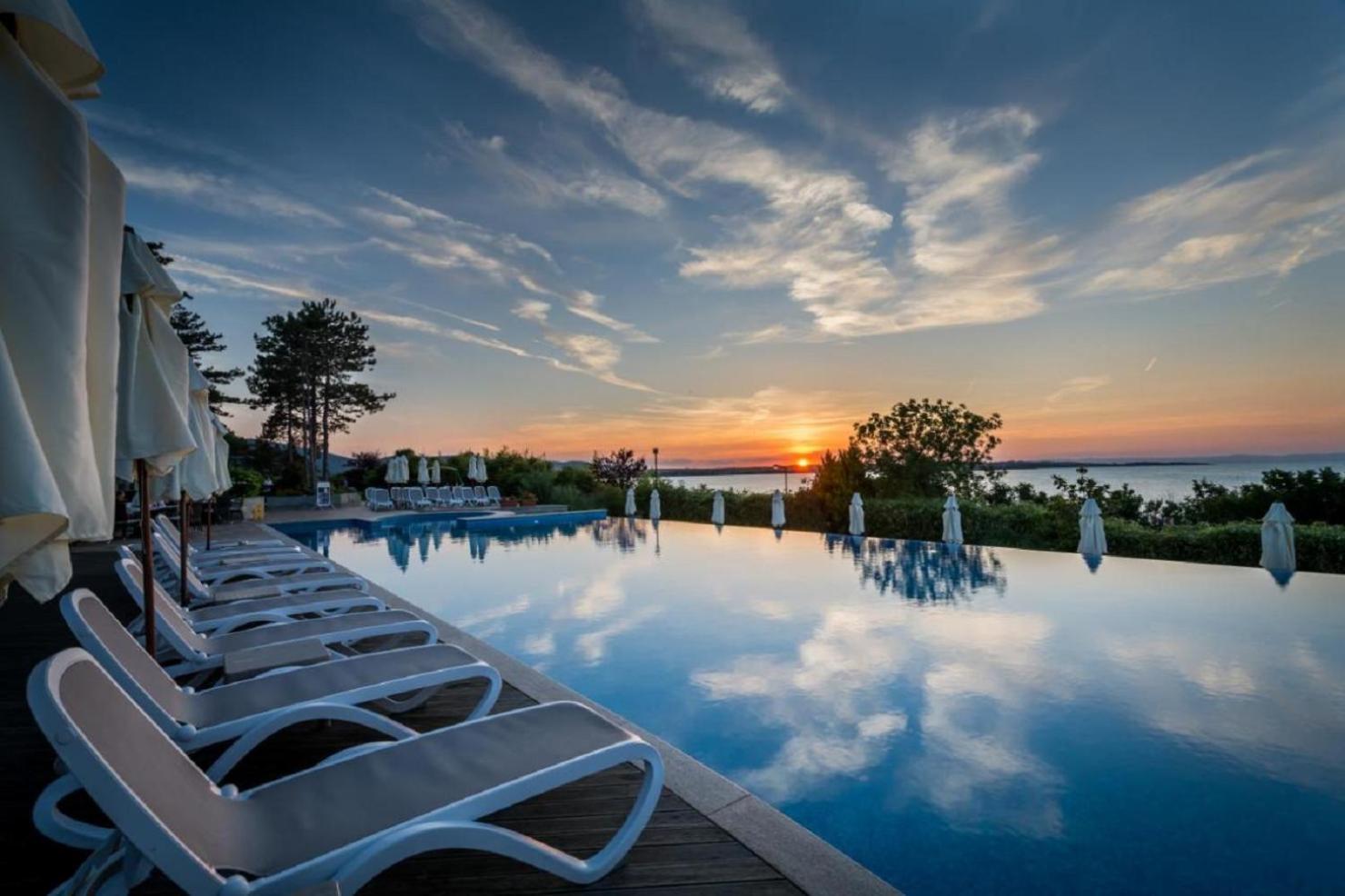 Sea Bliss Retreat -Santa Marina - Sozopol Apartment Exterior photo